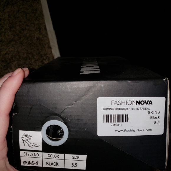 Fashion Nova Coming Through heeled sandal - Picture 2 of 4